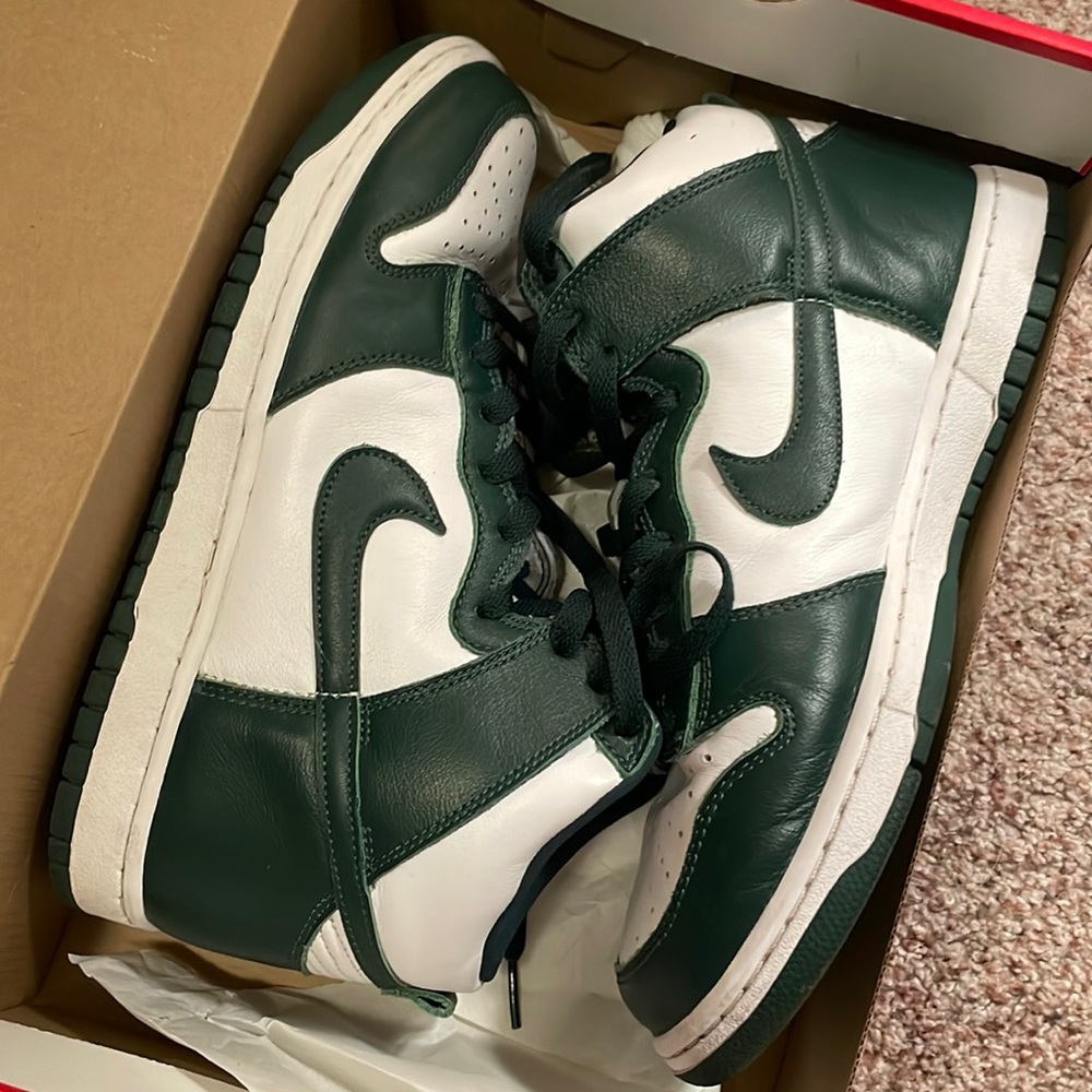Nike Dunk High SP
Spartan Green mens